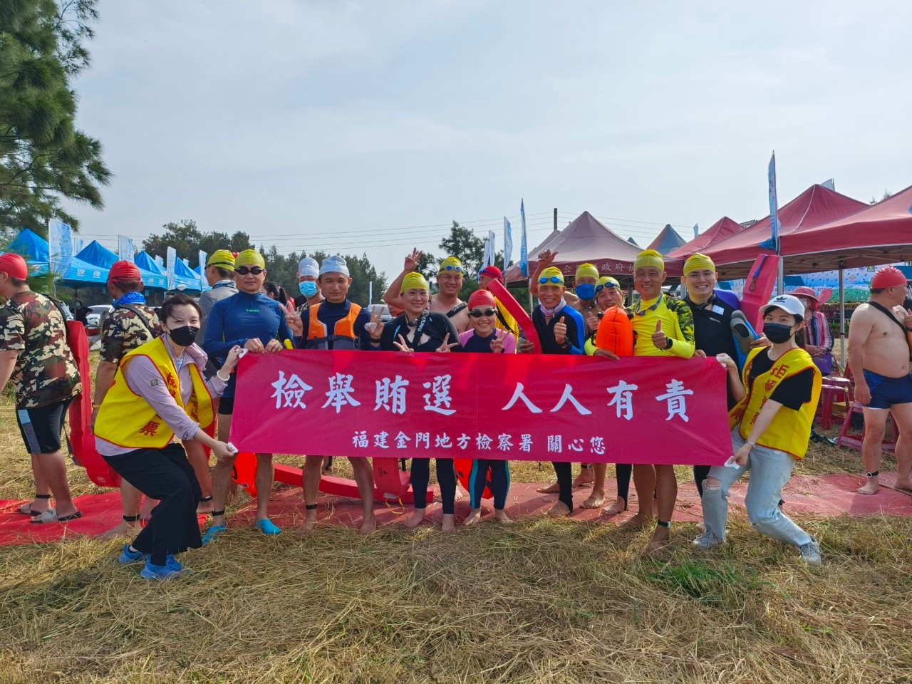 Anti-election bribery campaign with frogmen of marine-1