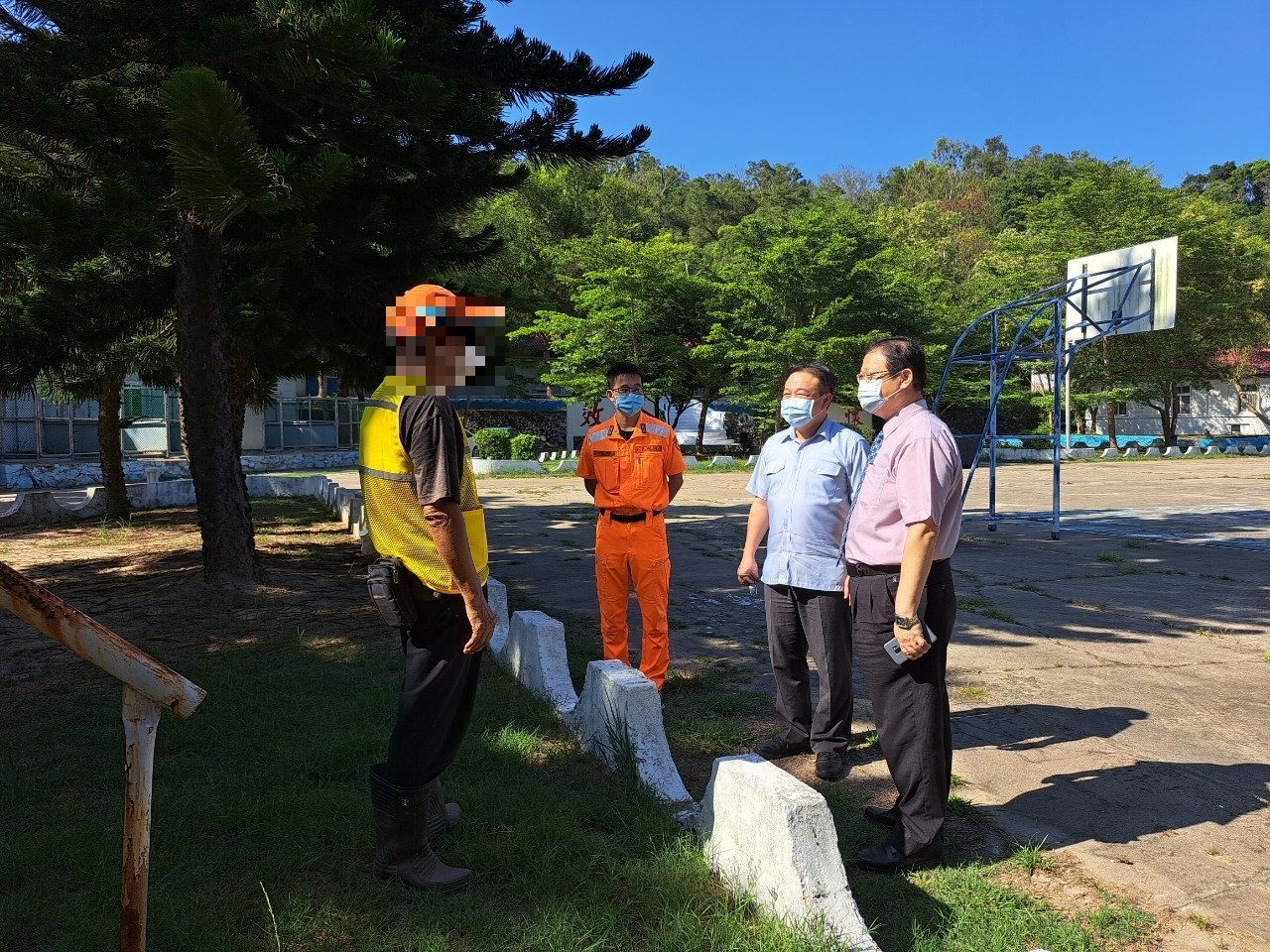 Chief prosecutor visiting execution of community service in coast guard of Kinmen-1